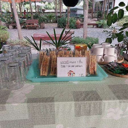 Sameikei Homestay Phrae Bagian luar foto