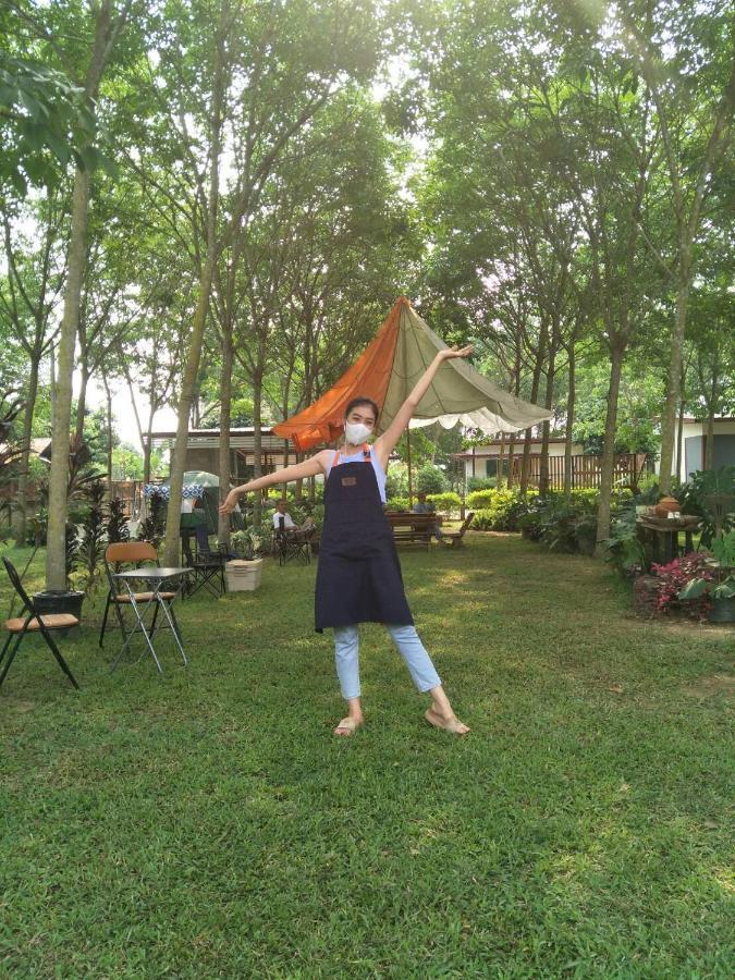 Sameikei Homestay Phrae Bagian luar foto